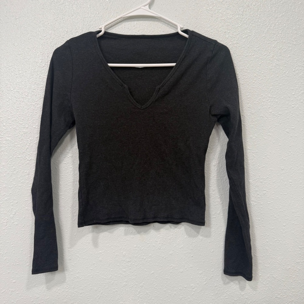 Gymshark Womens Ribbed Long Sleeve Notched V-Neck Crop Top Charcoal Grey V23